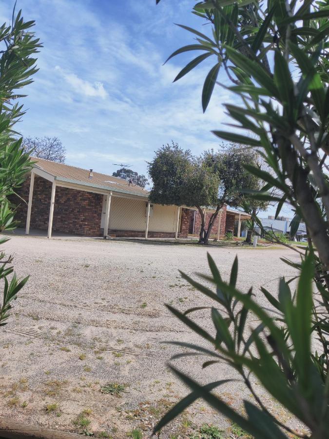 Belvoir Village Motel&Apartments Wodonga Extérieur photo